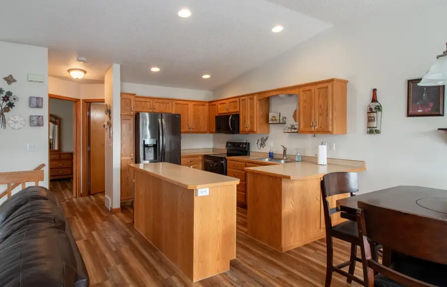 937 36th Avenue S, Moorhead, MN 56560 - #2