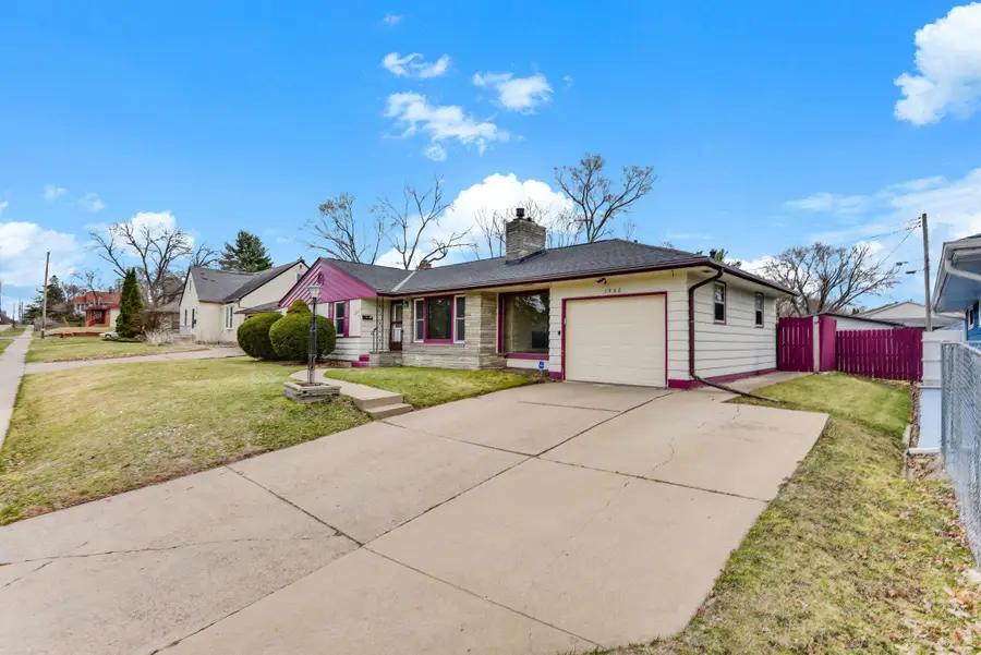 1460 Arlington Avenue E, Saint Paul, MN 55106 - #2