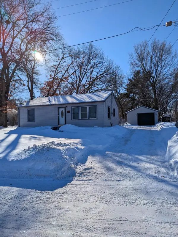 35 West Road, Circle Pines, MN 55014