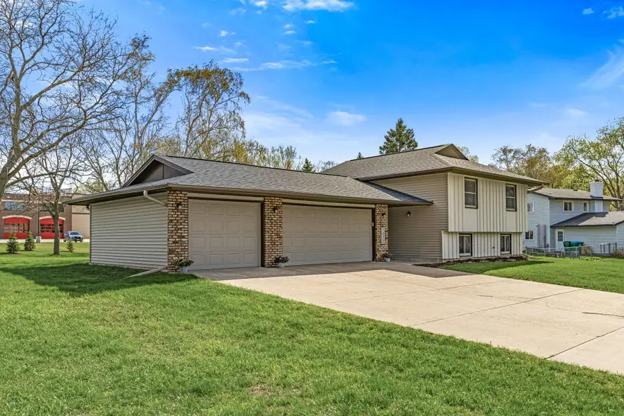 7020 Upper 139th Street W, Apple Valley, MN 55124 - #2