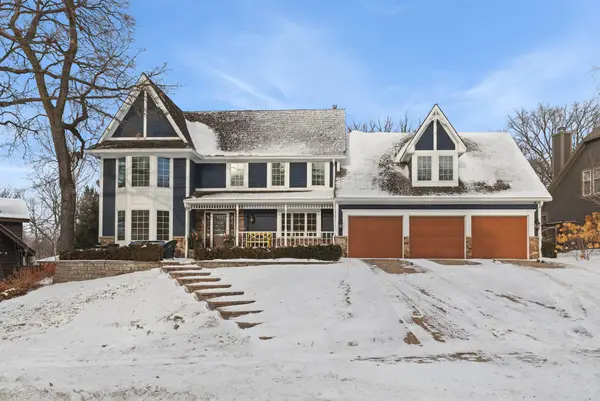 5500 River Bluff Curve, Bloomington, MN 55437