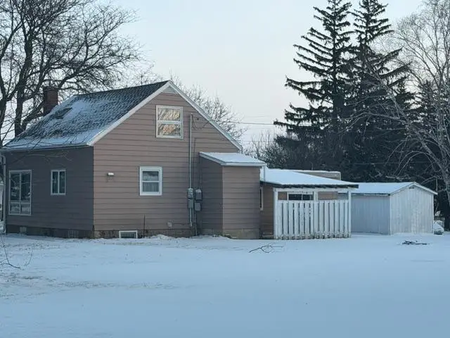 420 3rd Avenue Nw, Spring Grove, MN 55974 - #2