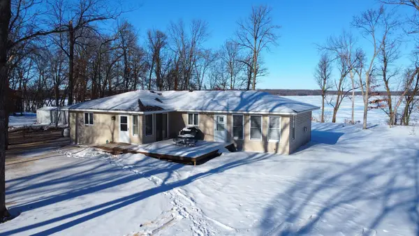 32896 South Shore Dr, Ottertail, MN 56571