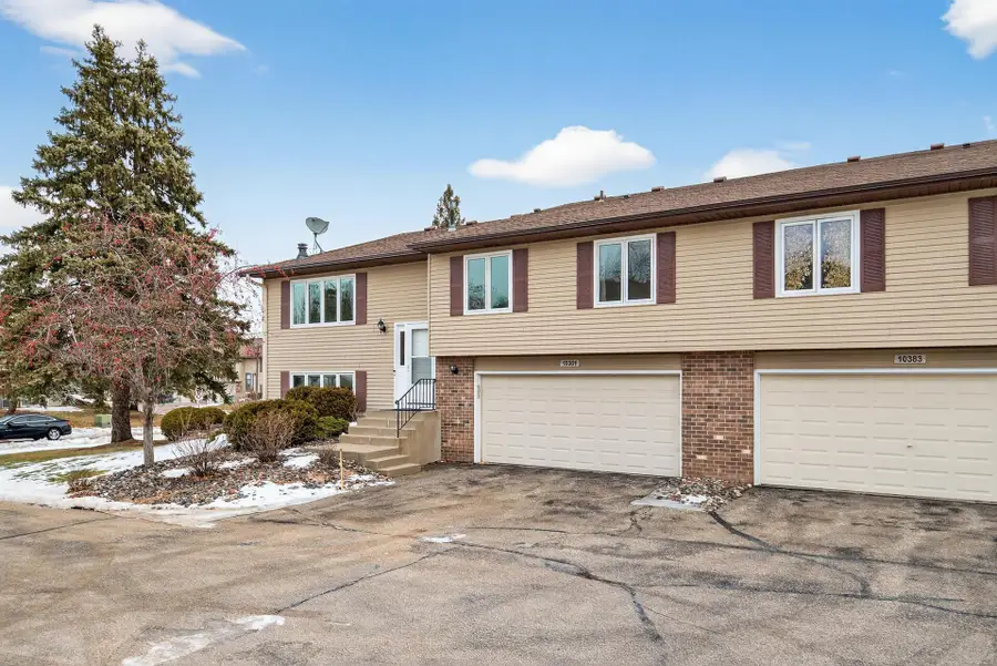 10381 Balsam Lane, Eden Prairie, MN 55347 - Image #3
