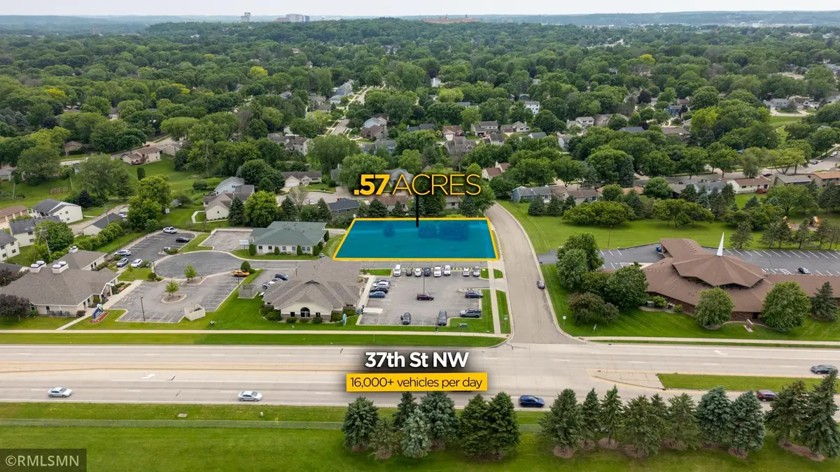 1022 Bel Air Lane Nw, Rochester, MN 55901 - Image #1