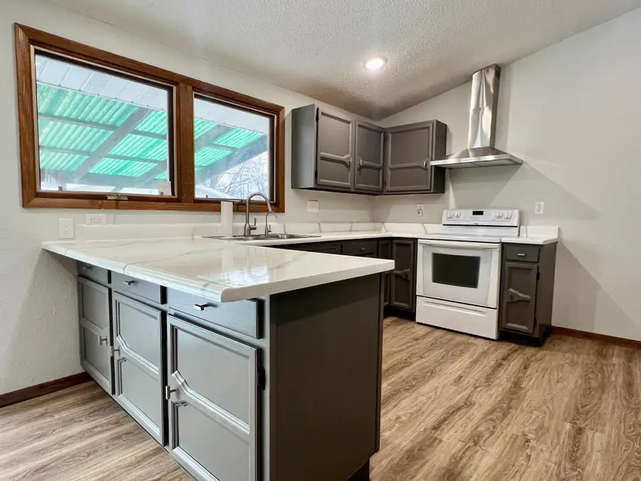 656 Chestnut Street, Big Stone City, SD 57216 - #3