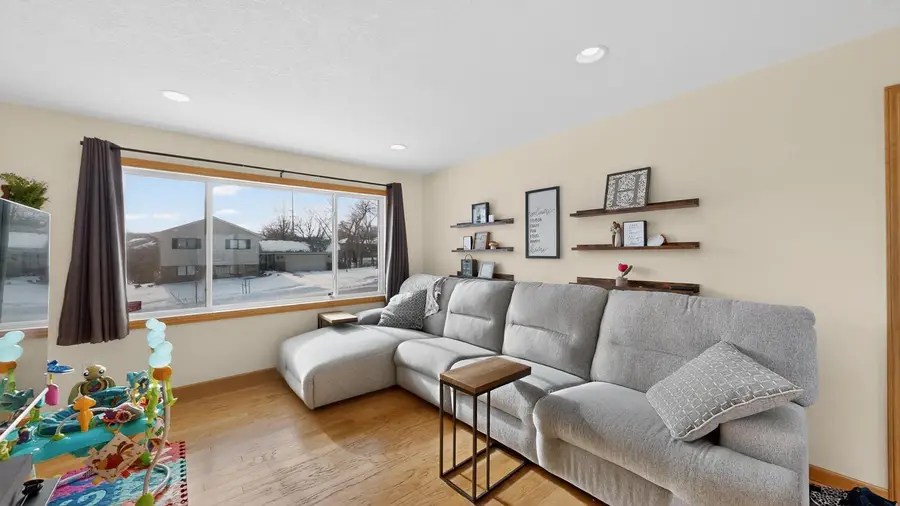 615 Meadow Run Drive Sw, Rochester, MN 55902 - Image #3