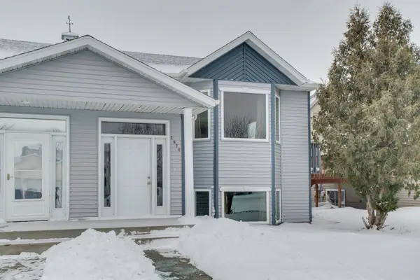 4743 Harvest Drive S, Fargo, ND 58104