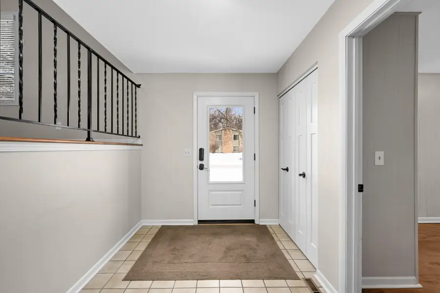 13312 Lakeview Drive, Burnsville, MN 55337 - Image #3