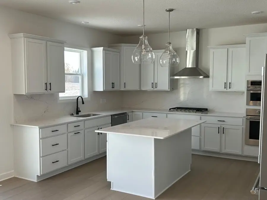 329 Ravencroft Road, Waconia, MN 55387 - Image #2