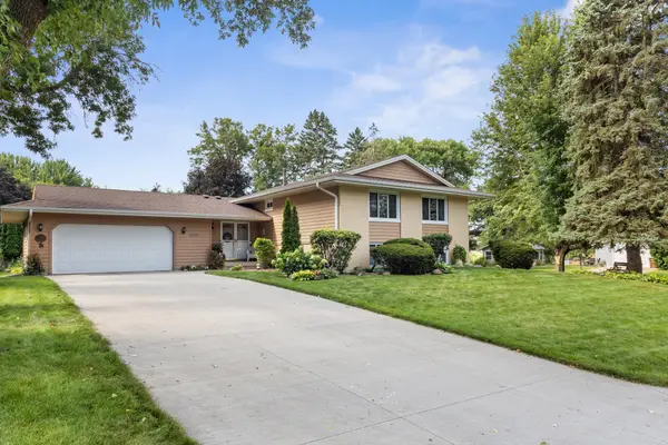 2470 Hillside Road, White Bear Lake, MN 55110