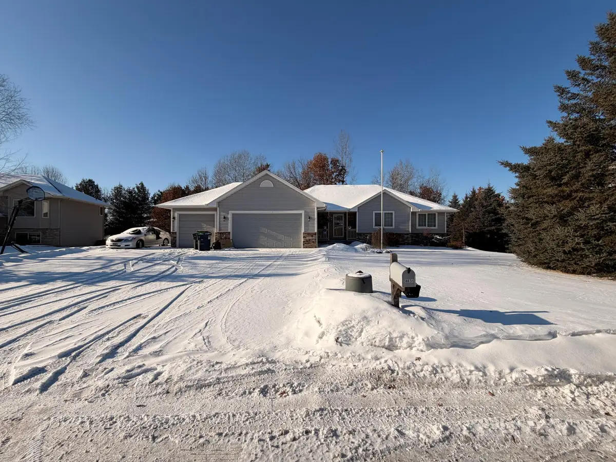 38634 Henna Circle, North Branch, MN 55056 - Image #1