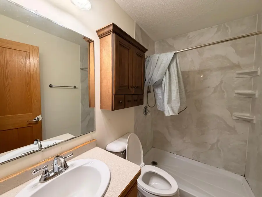 38634 Henna Circle, North Branch, MN 55056 - Image #2