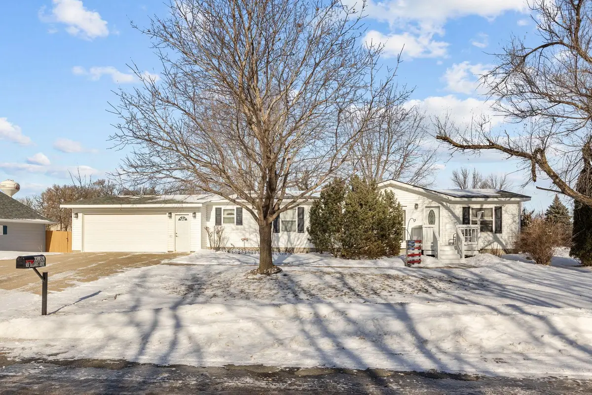 901 Sellards Drive, Dassel, MN 55325 - #1