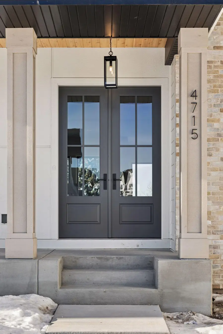 4715 Comstock Lane N, Plymouth, MN 55446 - Image #2