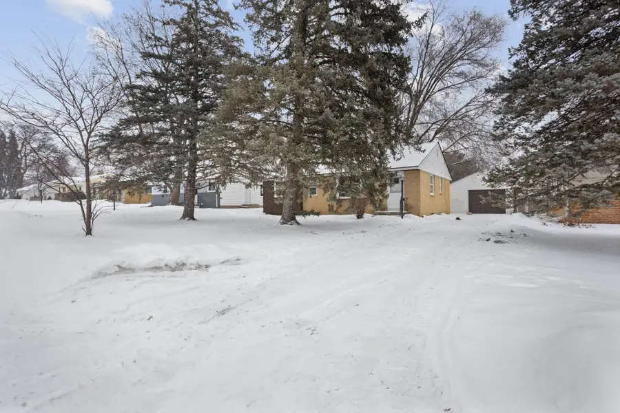 621 5th Avenue S, Hopkins, MN 55343 - Image #2