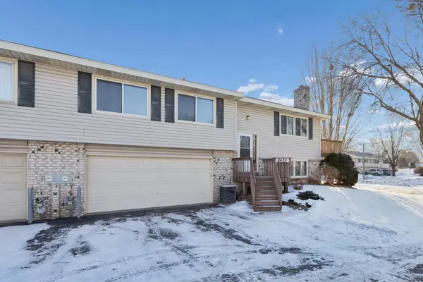 8433 Yates Avenue N #6, Brooklyn Park, MN 55443