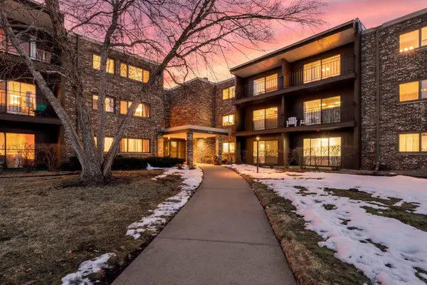 4120 Parklawn Avenue #120, Edina, MN 55435