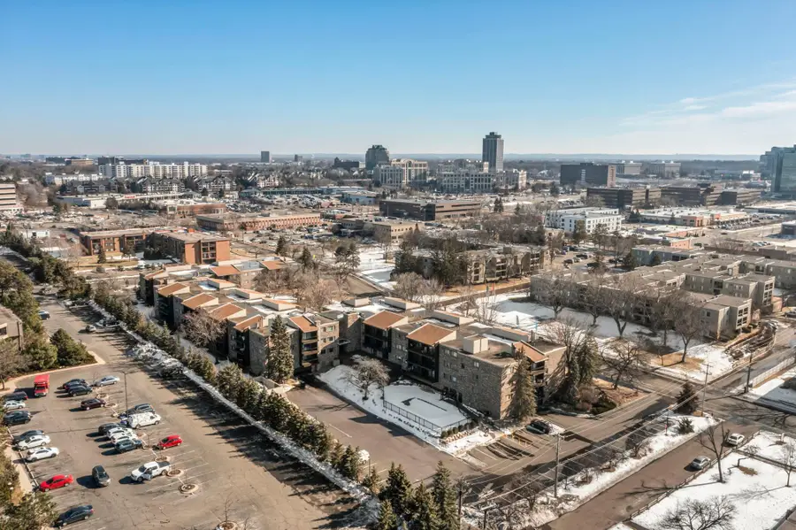 4120 Parklawn Avenue #120, Edina, MN 55435 - #3