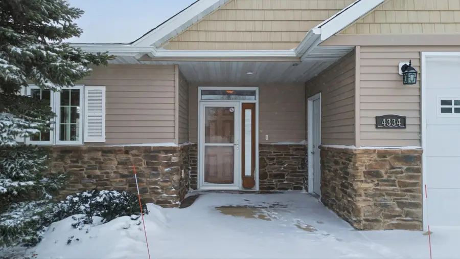 4334 Redwood Lane S, Fargo, ND 58104 - Image #2