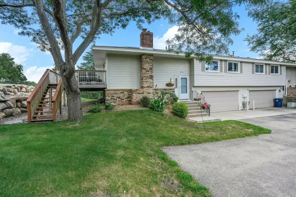 10213 Cavell Circle, Bloomington, MN 55438