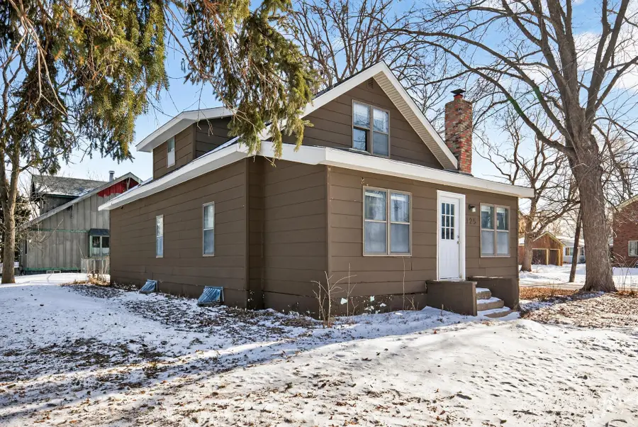 125 N Cedar Street, Belle Plaine, MN 56011 - #3