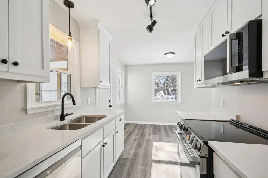 5325 Hiawatha Lane, Minneapolis, MN 55417 - Image #2