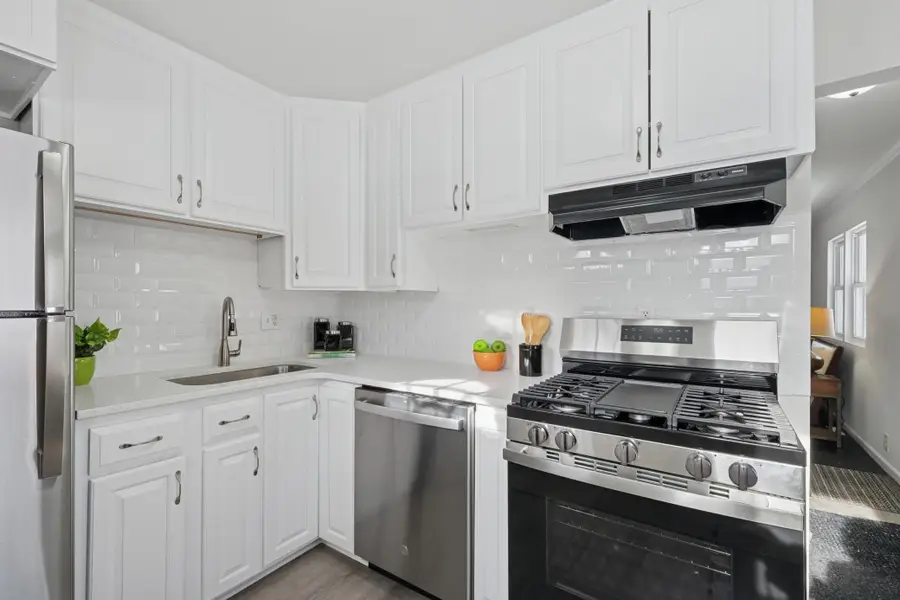 4905 Dupont Avenue N, Minneapolis, MN 55430 - Image #3