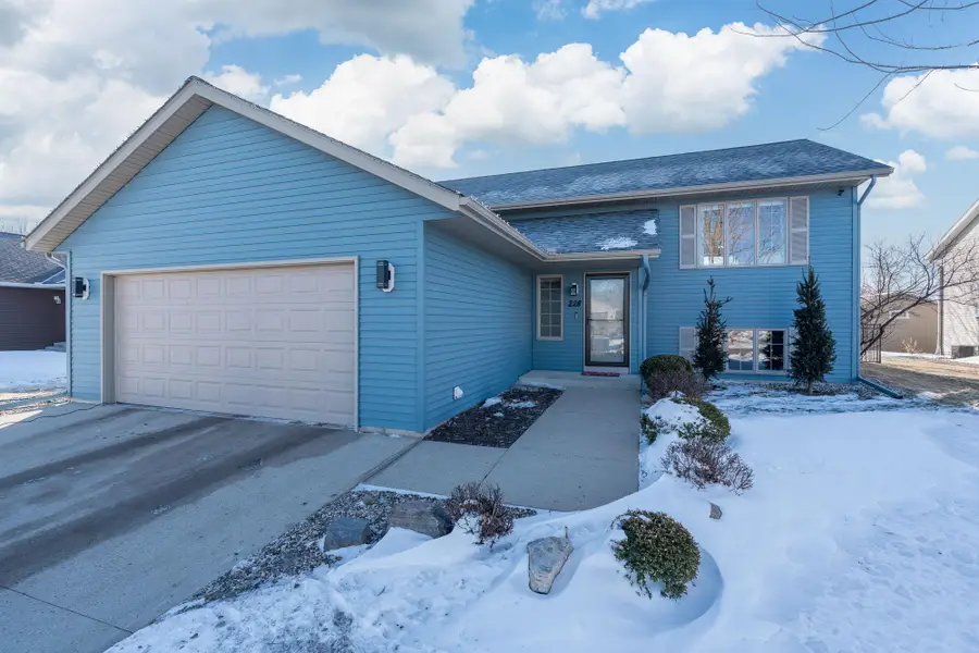 228 Grovebrook Circle, Mankato, MN 56001 - #2