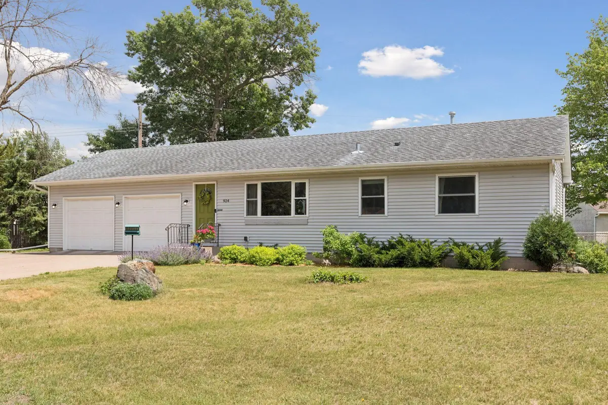924 Marlboro Court Ne, Spring Lake Park, MN 55432 - #1