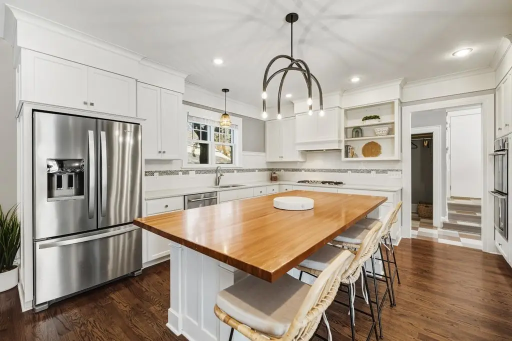 185 W Lake Street, Excelsior, MN 55331 - Image #1