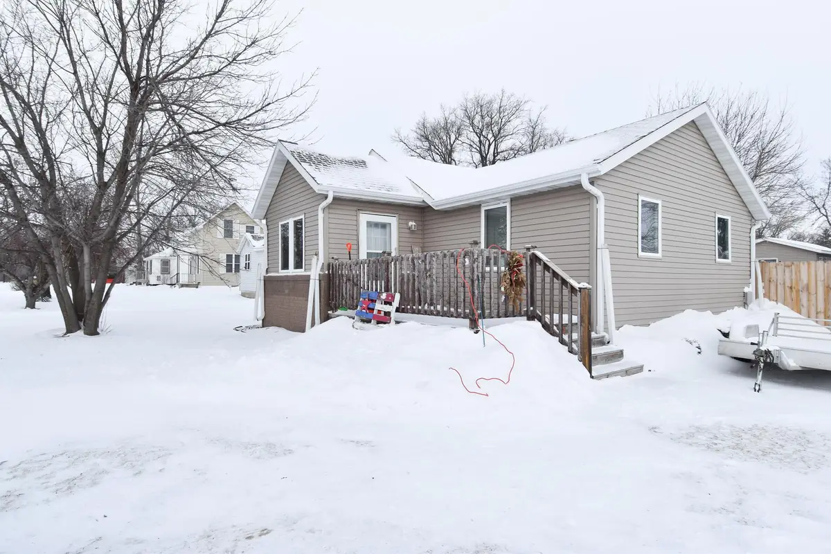 412 Kinney Avenue N, Thief River Falls, MN 56701 - #1