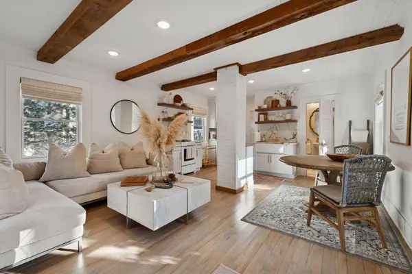 3823 Vincent Avenue S, Minneapolis, MN 55410