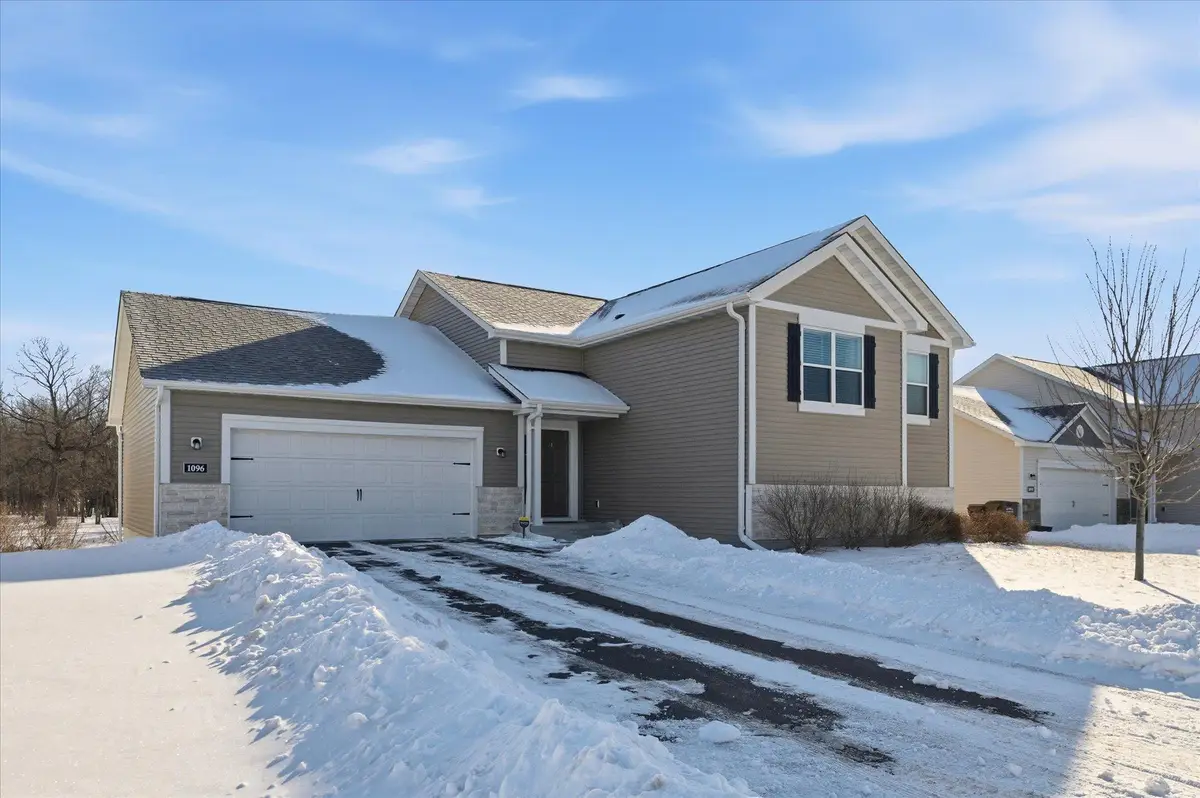 1096 Sunset Avenue, Montrose, MN 55363 - #1
