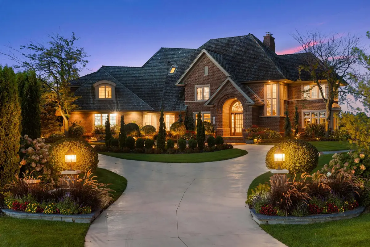 18313 Nicklaus Way, Eden Prairie, MN 55347 - #1