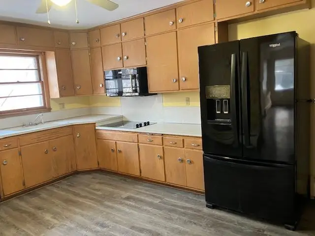 235 9th Avenue Se, Waseca, MN 56093 - Image #2