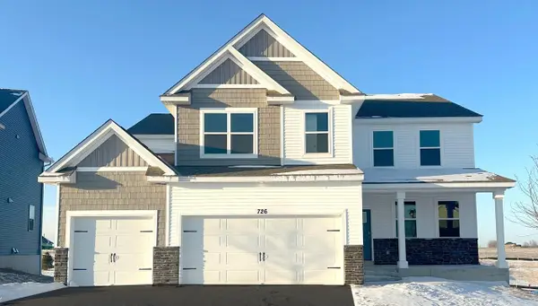 726 Winterberry Lane, Waconia, MN 55387