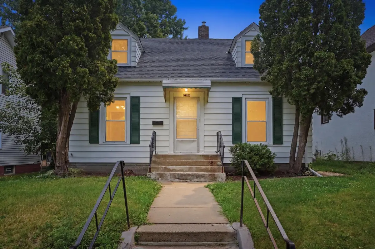 3318 Irving Avenue N, Minneapolis, MN 55412 - #1