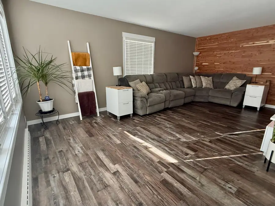 416 W Tyler Avenue, Eau Claire, WI 54701 - Image #3