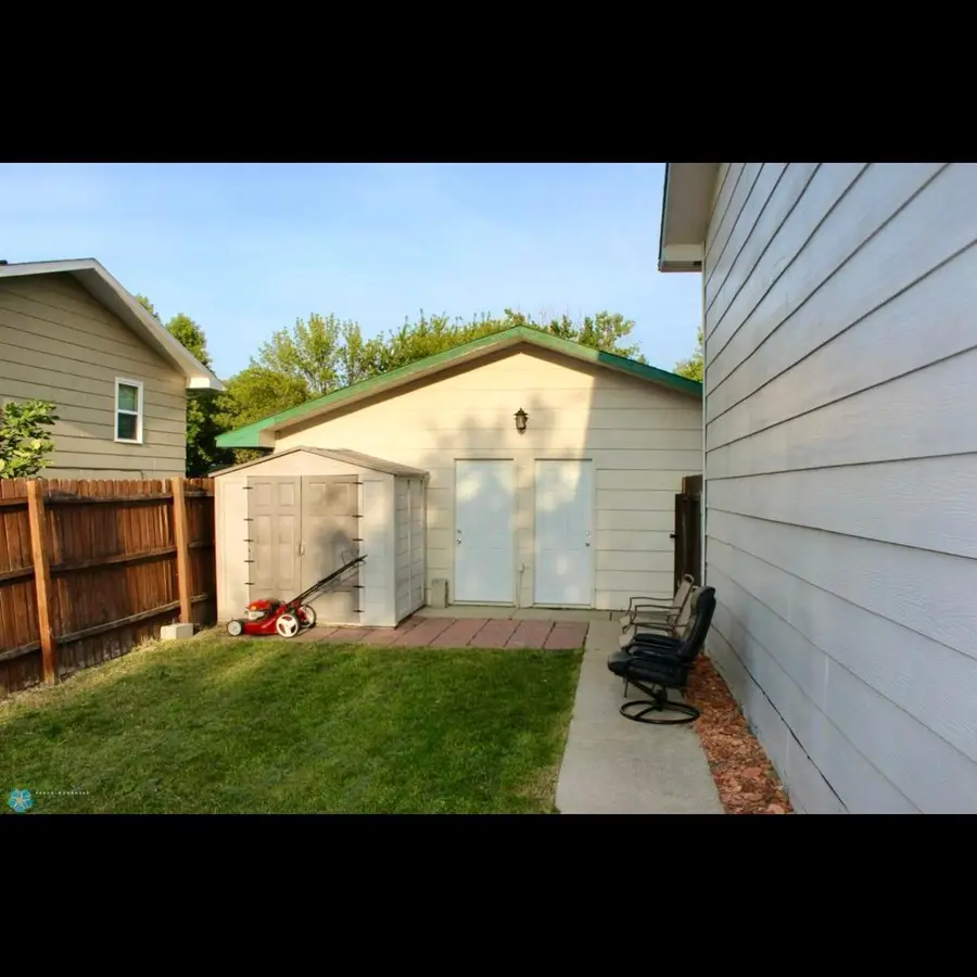 3025 18th Street S, Fargo, ND 58103 - Image #3