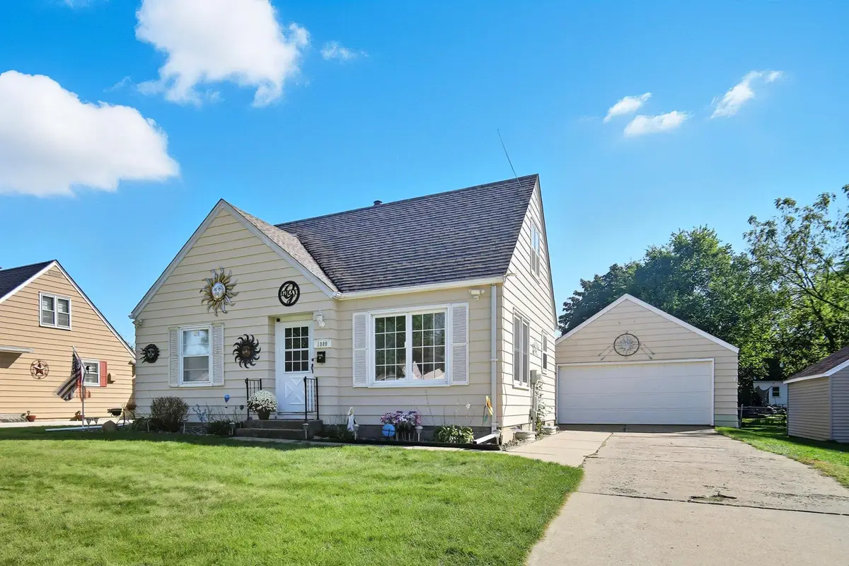 1800 3rd Avenue Ne, Austin, MN 55912 - #1