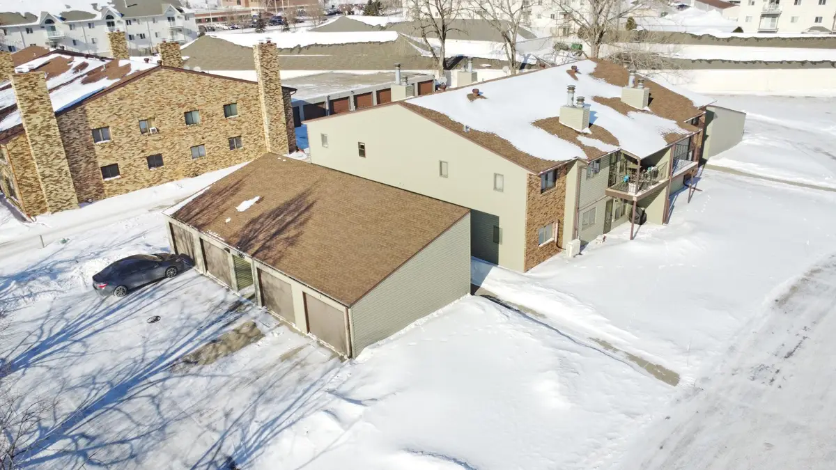 2402 18th Street S #3, Fargo, ND 58103 - Image #1