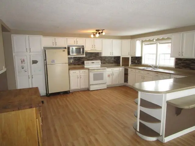 311 Center Avenue S, Eyota, MN 55934 - #2