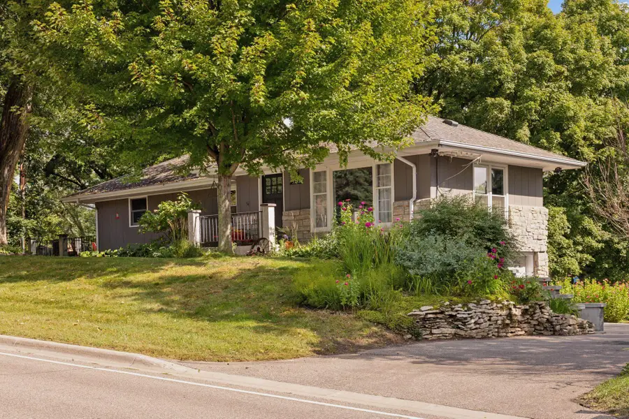 5107 Woodhill Road, Minnetonka, MN 55345 - #2