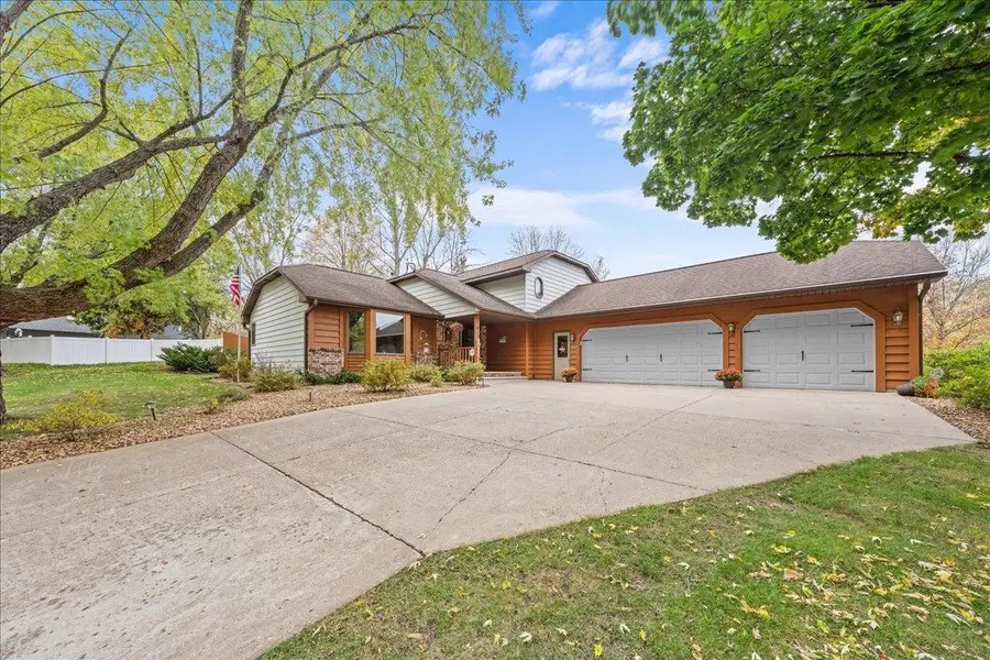 410 River Hills Road, River Falls, WI 54022 - Image #2