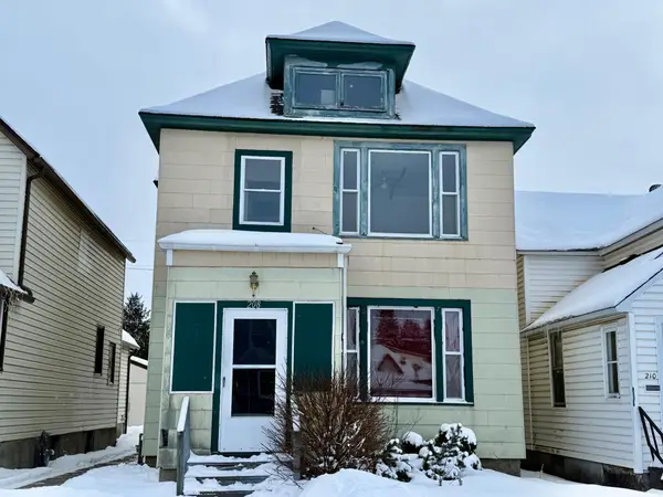 208 5th Street S, Virginia, MN 55792