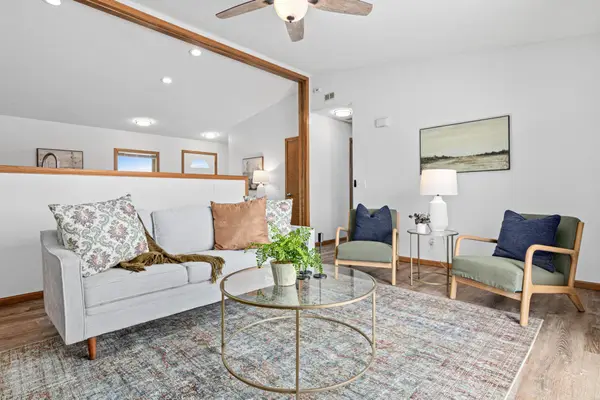 1016 W Ridge Court, New Richmond, WI 54017