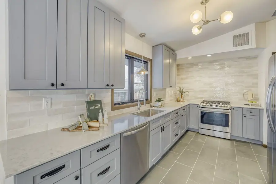 1747 Ford Parkway, Saint Paul, MN 55116 - #3