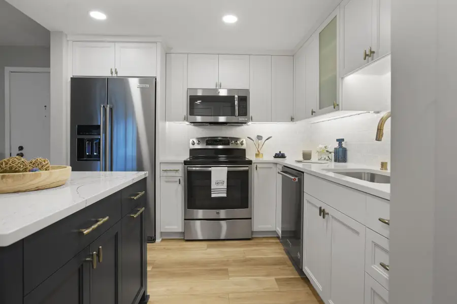 4075 W 51st Street #302, Edina, MN 55424 - Image #2