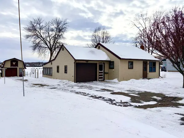 318 South Street, Paynesville, MN 56362